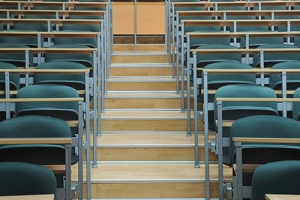 华东理工自考网怎么进？